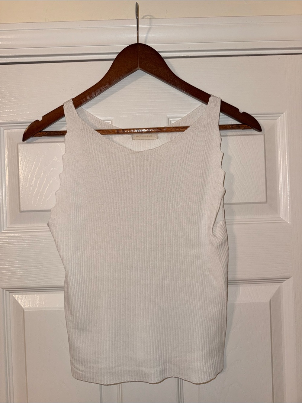 Women's White Ribbed Scoop Neck Tank Top